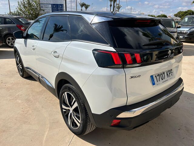 PEUGEOT 3008 ALLURE 1.2 AUTO SPANISH LHD IN SPAIN ONLY 57000 MILES SUPERB 2018